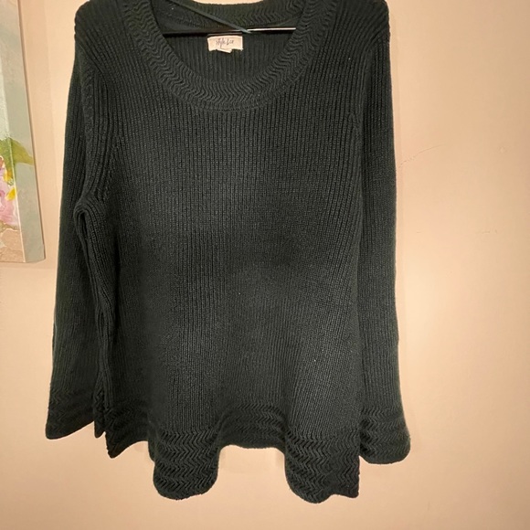 flare sleeve contrast border sweater - Picture 3 of 5